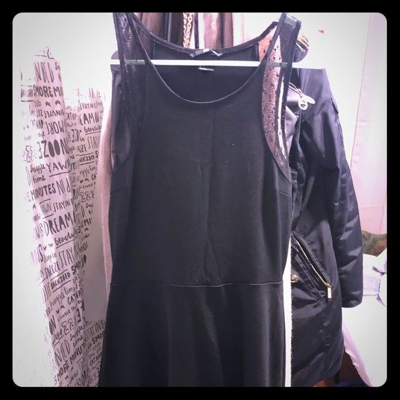 Black dress - Picture 1 of 3